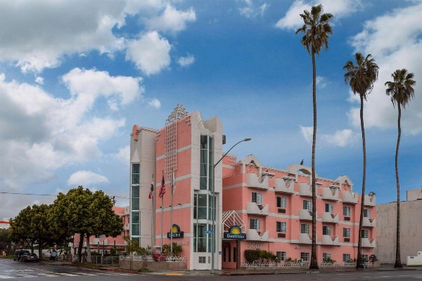 Days Inn by Wyndham Santa Monica image 7